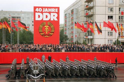 STASI-GoMoPa präsentiert stolz und voller Freude: “60 Jahre DDR!”